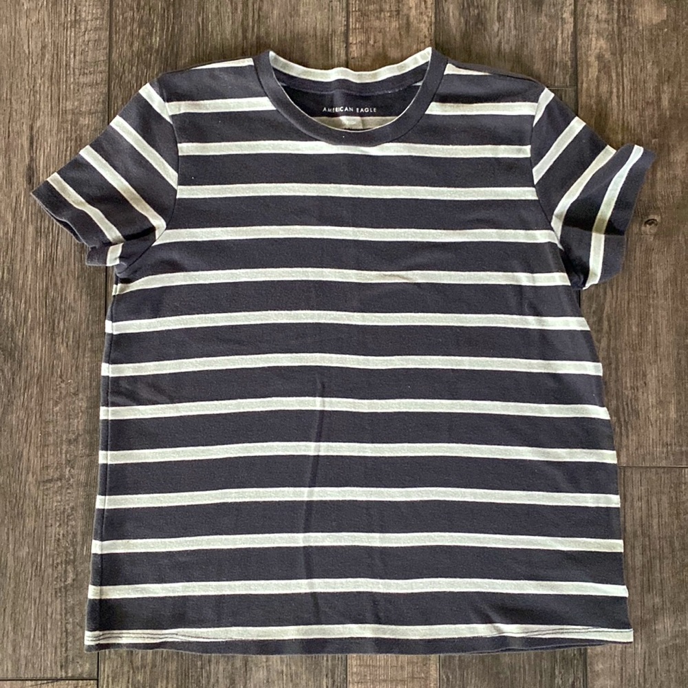 American Eagle T-shirt